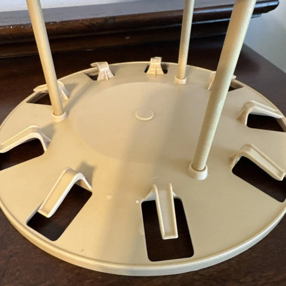 Bee Plastic S-665 Carousel Lazy Susan Cup & Plate Holder Vintage USA